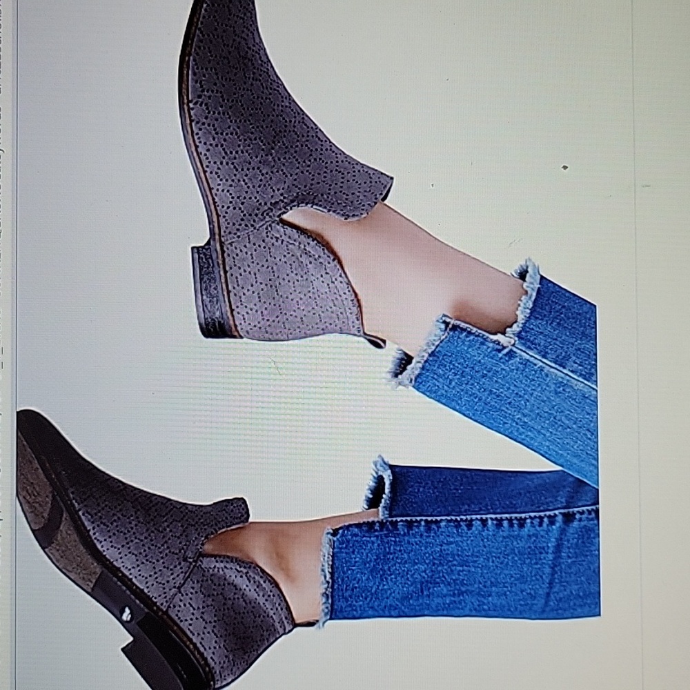 Dr. Scholls Rate dark shadow gray perforate microfiber suede ankle boot 8.5 NEW…
